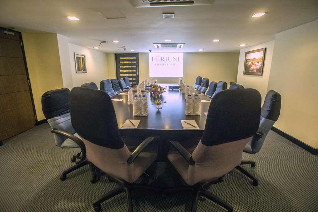 Fortune Park Jp Celestial, Bengaluru - Member Itc Hotels' Group Ресторант снимка